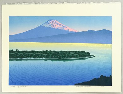 Maeda Koichi: Mt. Fuji in Morning Glow - Artelino