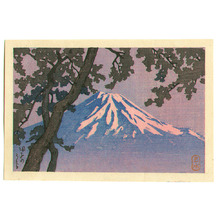 川瀬巴水: Mt. Fuji seen from Tagonoura - purple version - Artelino