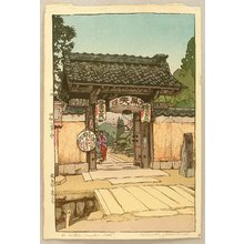 吉田博: A Little Temple Gate - Artelino
