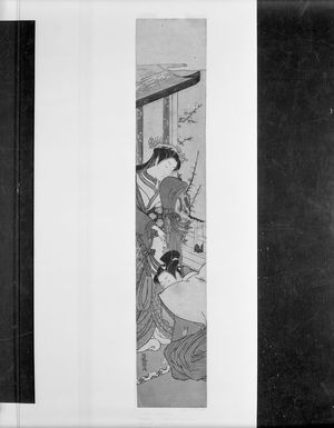 Estampe japonaise "Woman on Verandah with Scroll and Attendant, Edo period, circa 1770s" par Isoda Koryusai, 磯田湖龍齋 (Isoda Koryûsai)