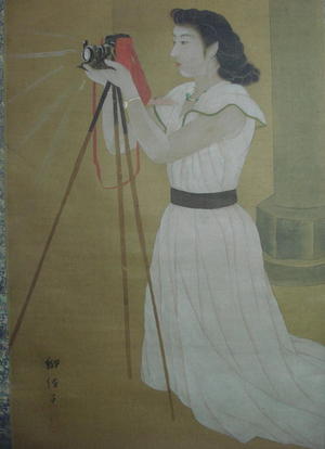 Kajiwara Hisako: Bijin with Camera - Japanese Art Open Database