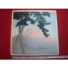 Japanese Print "Mt Fuji at Dawn" by Kawase Hasui, 川瀬巴水 (Kawase Hasui (川瀬巴水))