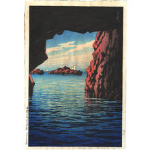 Japanese Print "Kojaku Grotto at Oga Peninsula" by Kawase Hasui, 川瀬巴水 (Kawase Hasui (川瀬巴水))