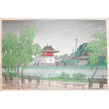 川瀬巴水: Rain at Benten Shrine, Shinobazu Pond - Ronin Gallery