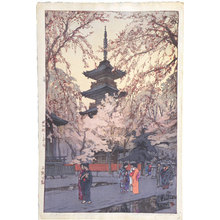 Yoshida Hiroshi: A Glimpse of Ueno Park (Ueno Koen) - Scholten Japanese Art